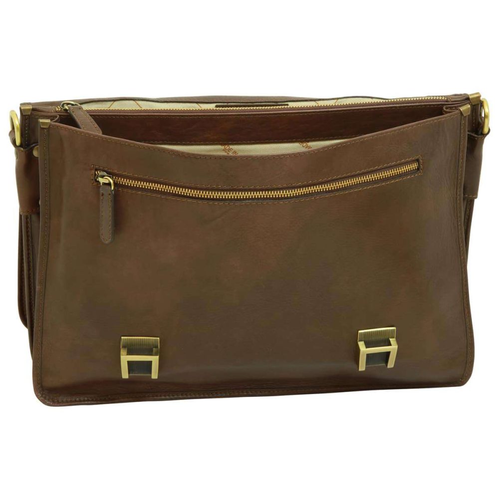 Cartella in pelle marrone scuro con due fibbie frontali e zip superiore, maniglia in alto