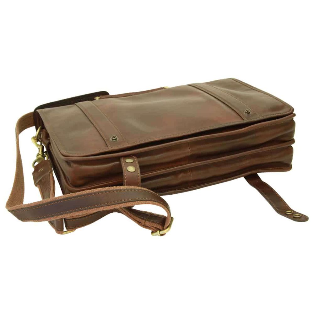 Cartella in pelle marrone scuro Old Angler con chiusura a patta e tracolla regolabile