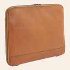 Porta documenti in pelle Old Angler marrone, modello chiuso con zip perimetrale