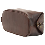 Astuccio cosmetici in pelle marrone scuro con zip e cuciture laterali