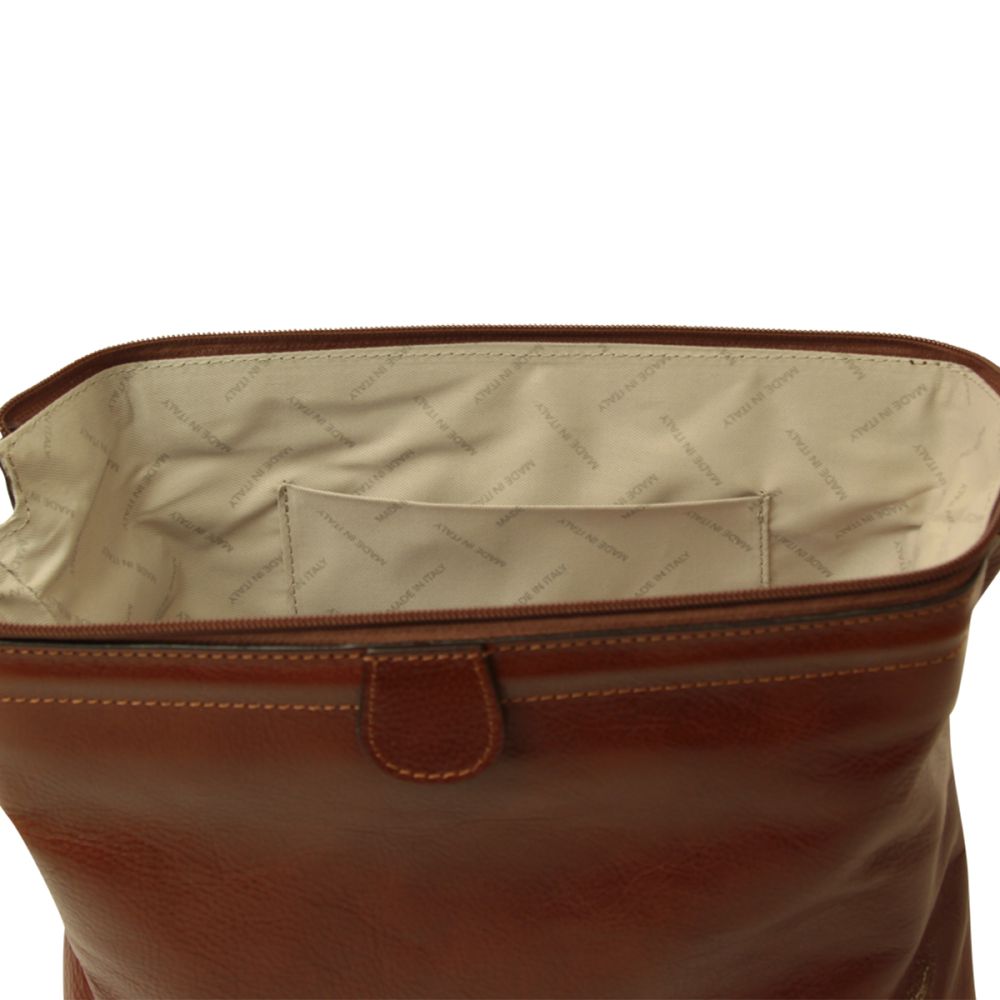 Astuccio beauty in pelle marrone, fodera chiara e zip
