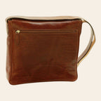 Borsa messenger in pelle marrone con tasca frontale con zip e tracolla