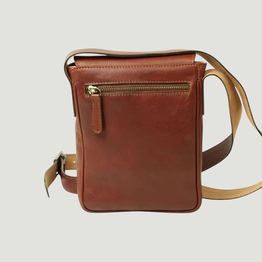 Borsa a tracolla in pelle mogano con tasca anteriore e cerniera metallica