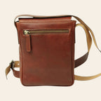 Borsa a tracolla in pelle mogano con zip frontale e tracolla in tinta