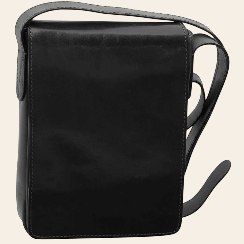Borsa a tracolla in pelle nera con cuciture in evidenza e tracolla