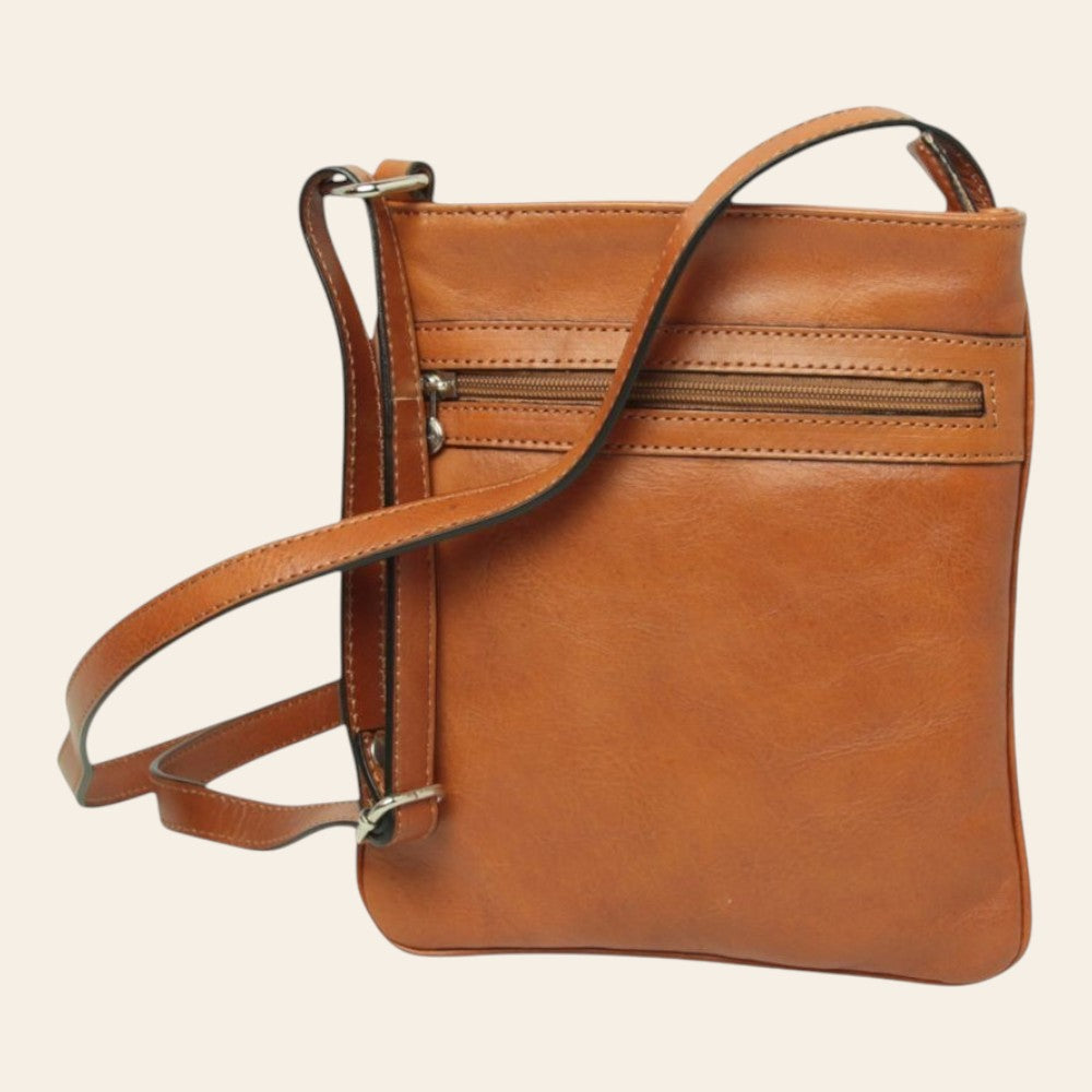 Borsa a tracolla piccola in pelle color cuoio con doppia tasca frontale e tracolla regolabile