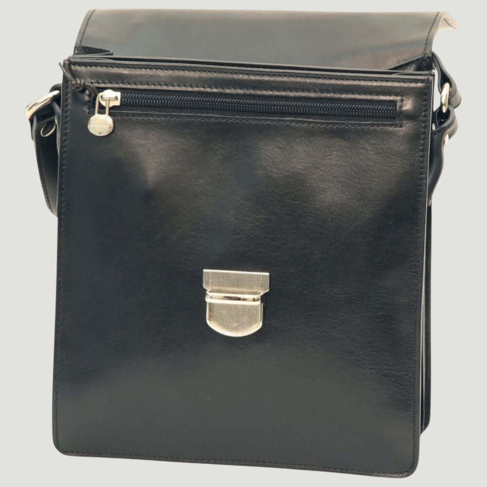 Borsa a tracolla in pelle nera con zip centrale e fibbia decorativa frontale