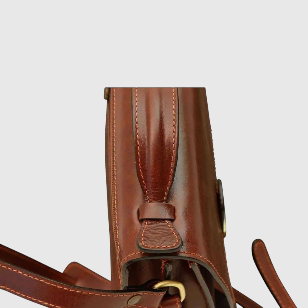 Sacoche bandoulière marron en cuir fait main pour homme. Marron