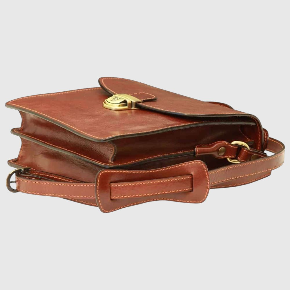 Sacoche bandoulière marron en cuir fait main pour homme. Marron