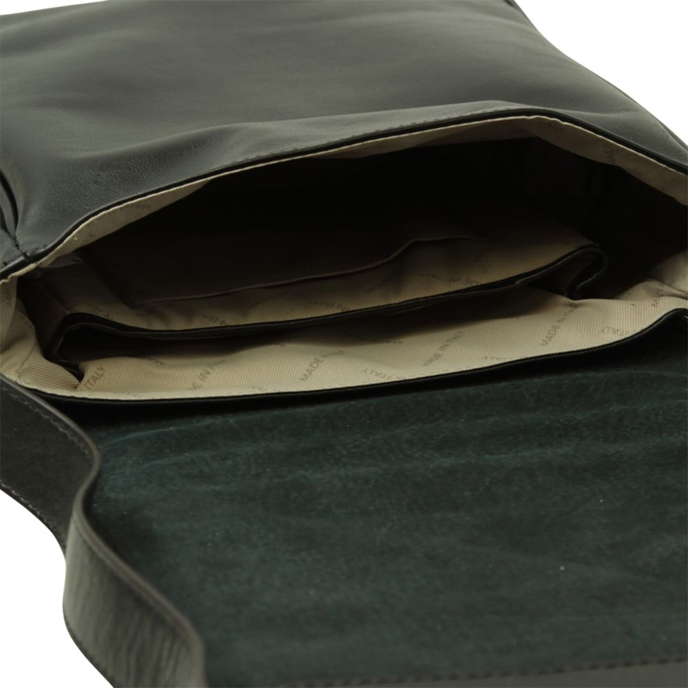 Borsa a tracolla in pelle nera con interno chiaro e cuciture visibili