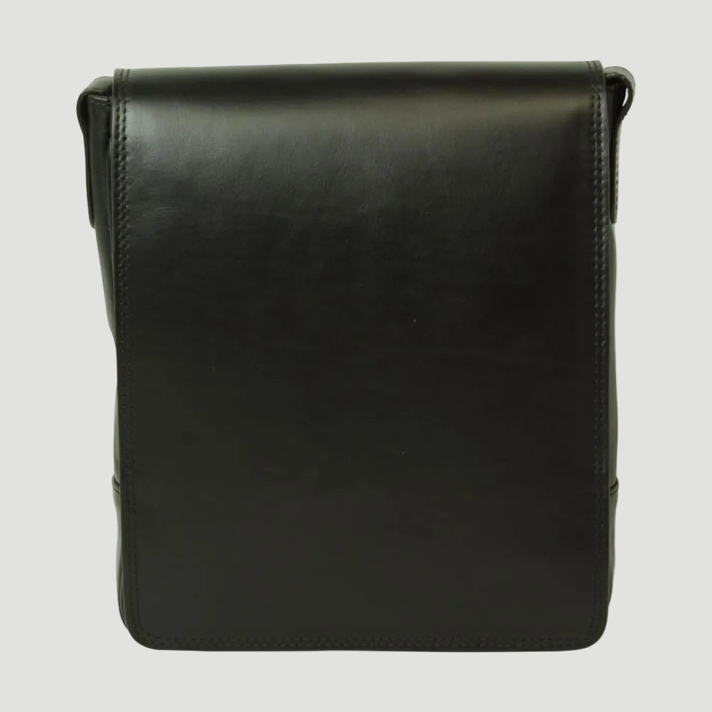 Borsa a tracolla in pelle nera con patta e bordi rinforzati