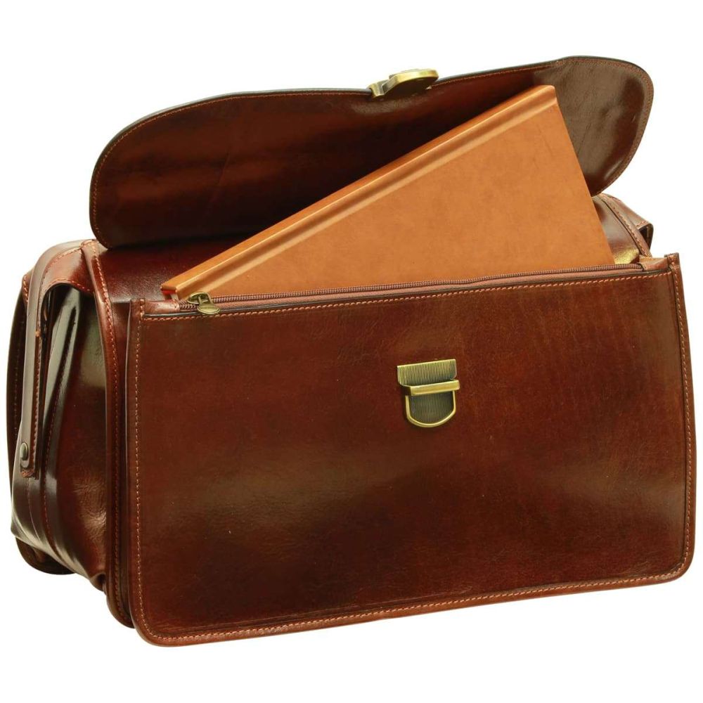 Borsa da medico in pelle marrone con apertura superiore e dettagli dorati.