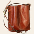 Borsa tracolla in pelle di vitello artigianale marrone Old Angler, tracolla regolabile