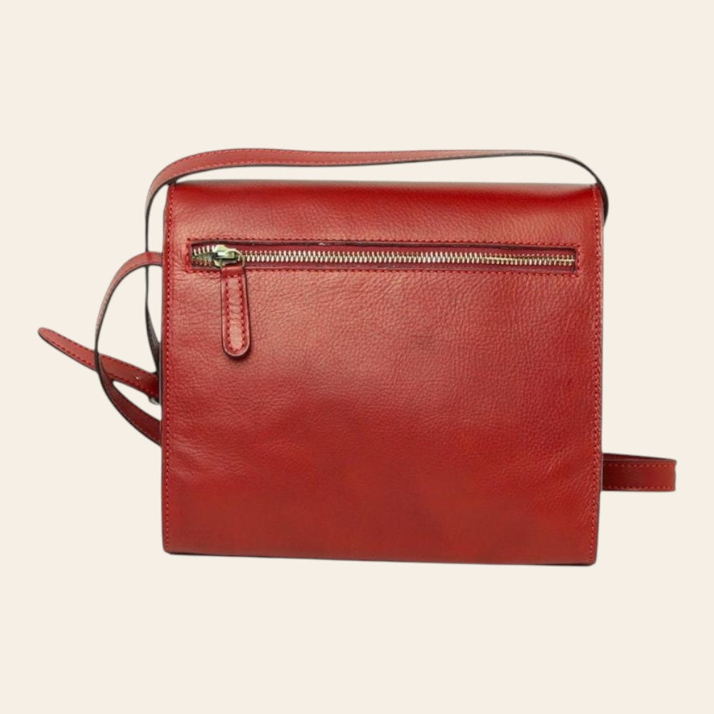 Borsa a tracolla rossa in vitello con zip centrale e tracolla