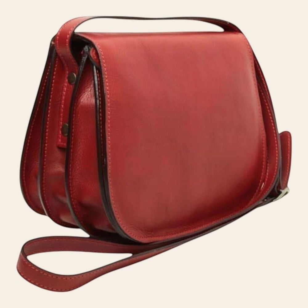 Borsa a tracolla in pelle rossa con tracolla e dettagli laterali con cerniera