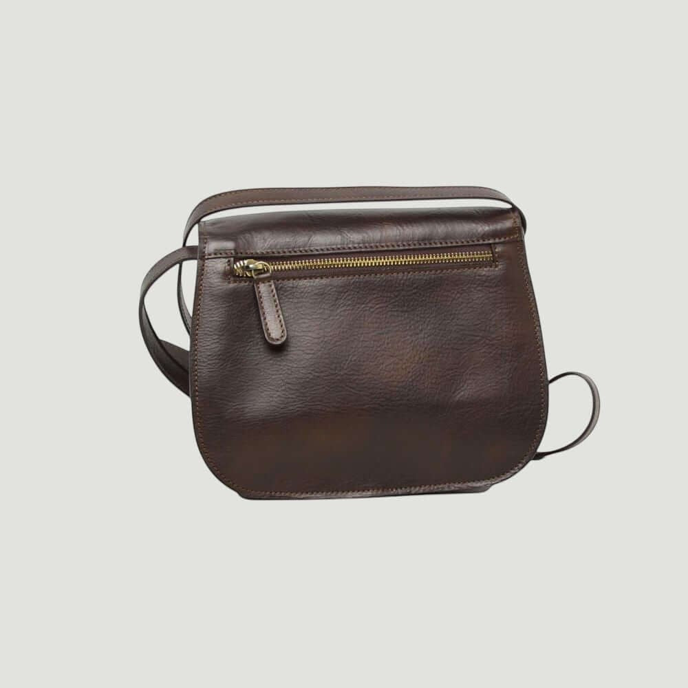 Borsa a tracolla in pelle testa di moro con zip centrale e patta
