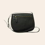 Borsa a tracolla in pelle nera con zip superiore e tracolla lunga
