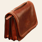 Tracollina in pelle marrone con fibbia e bordo cucito