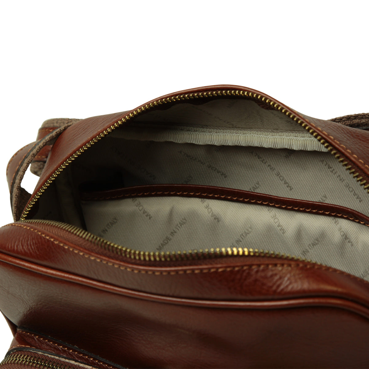 Messenger in pelle con chiusura a zip (Grande). Marrone