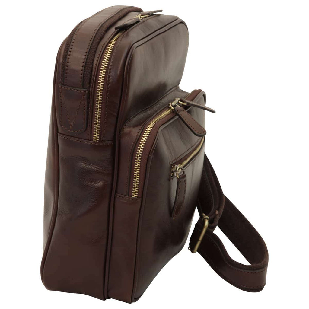 Messenger in pelle con chiusura a zip (Piccola). Marrone Scuro