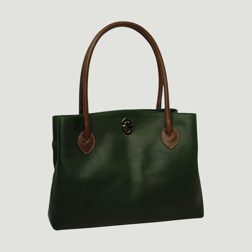 Borsa tote in pelle verde con due manici marroni e stemma metallico centrale.