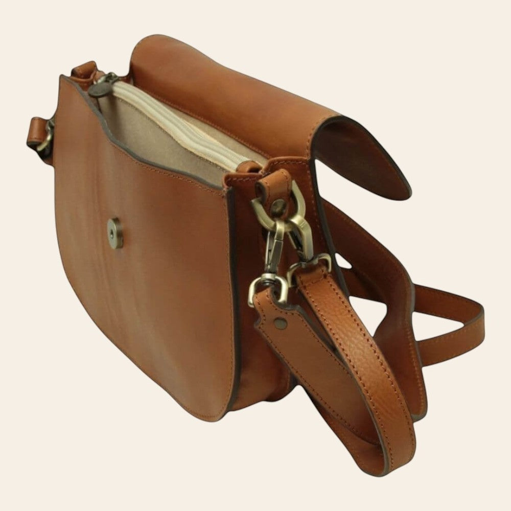 Borsa a tracolla marrone vista laterale con anello porta-tracolla e interno chiaro