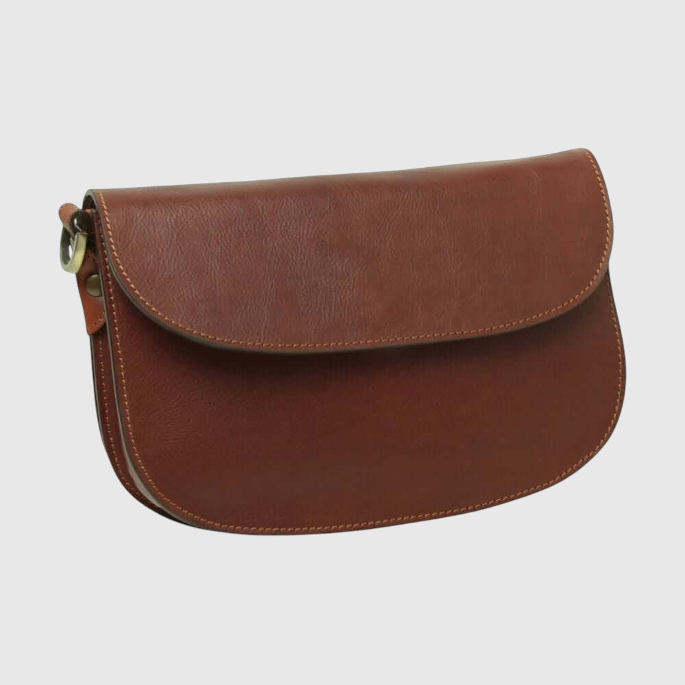 Borsa a tracolla in pelle mogano con patta sagomata e bordo cucito, lato anteriore