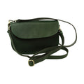 Borsa tracolla in pelle verde con patta frontale e tracolla regolabile, fibbie dorate.