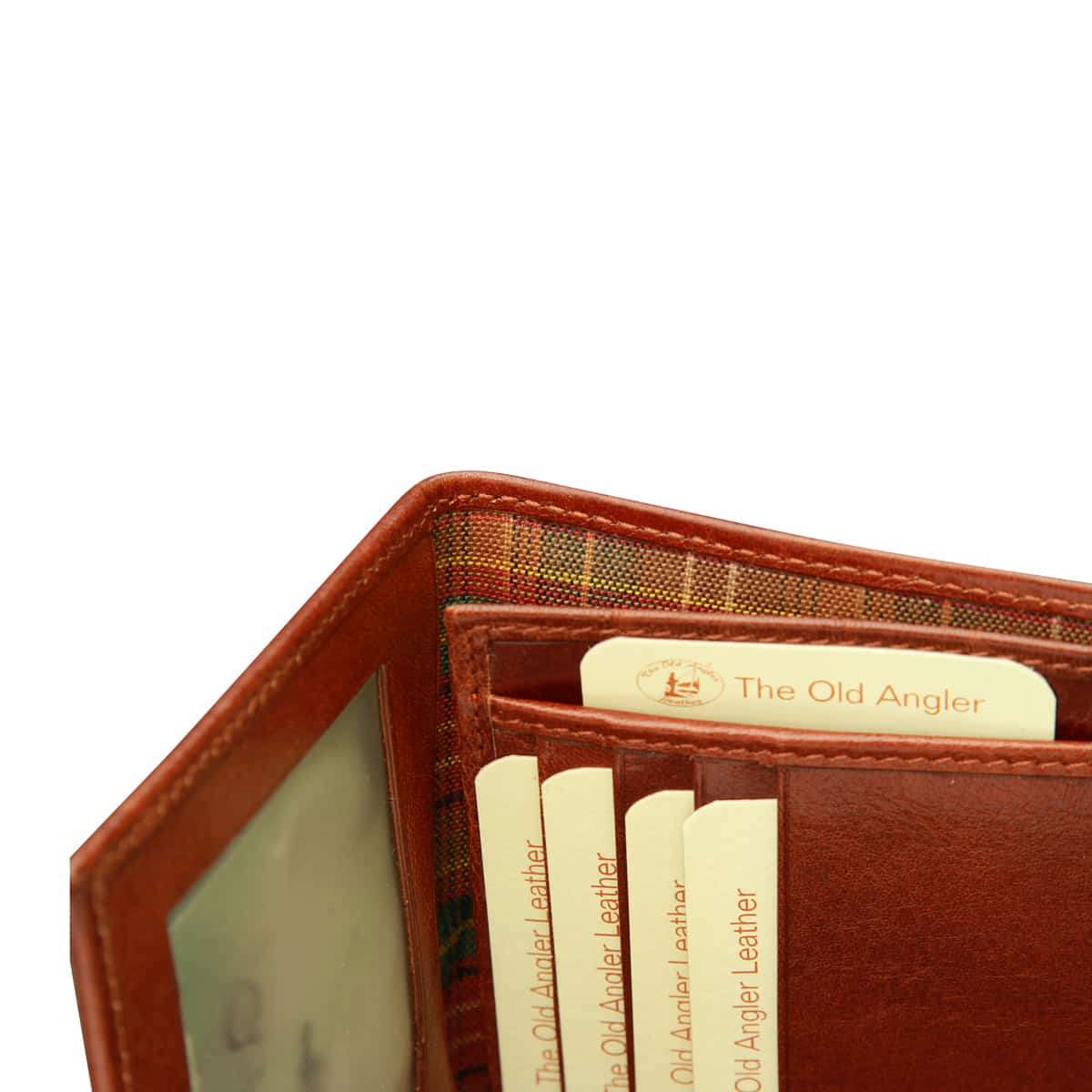 Portadocumenti di pelle. Marrone con RFID