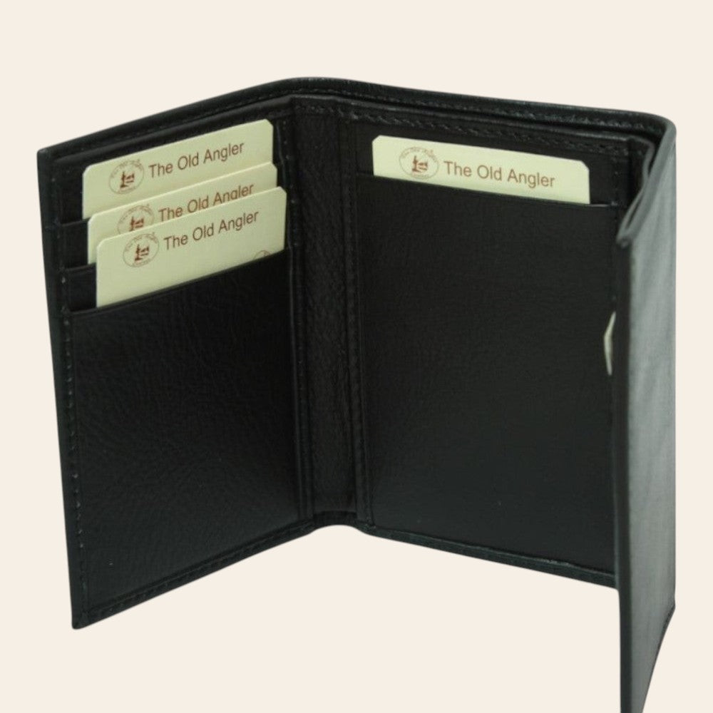 Portafoglio slim in pelle nera Old Angler, interno con scomparti per carte