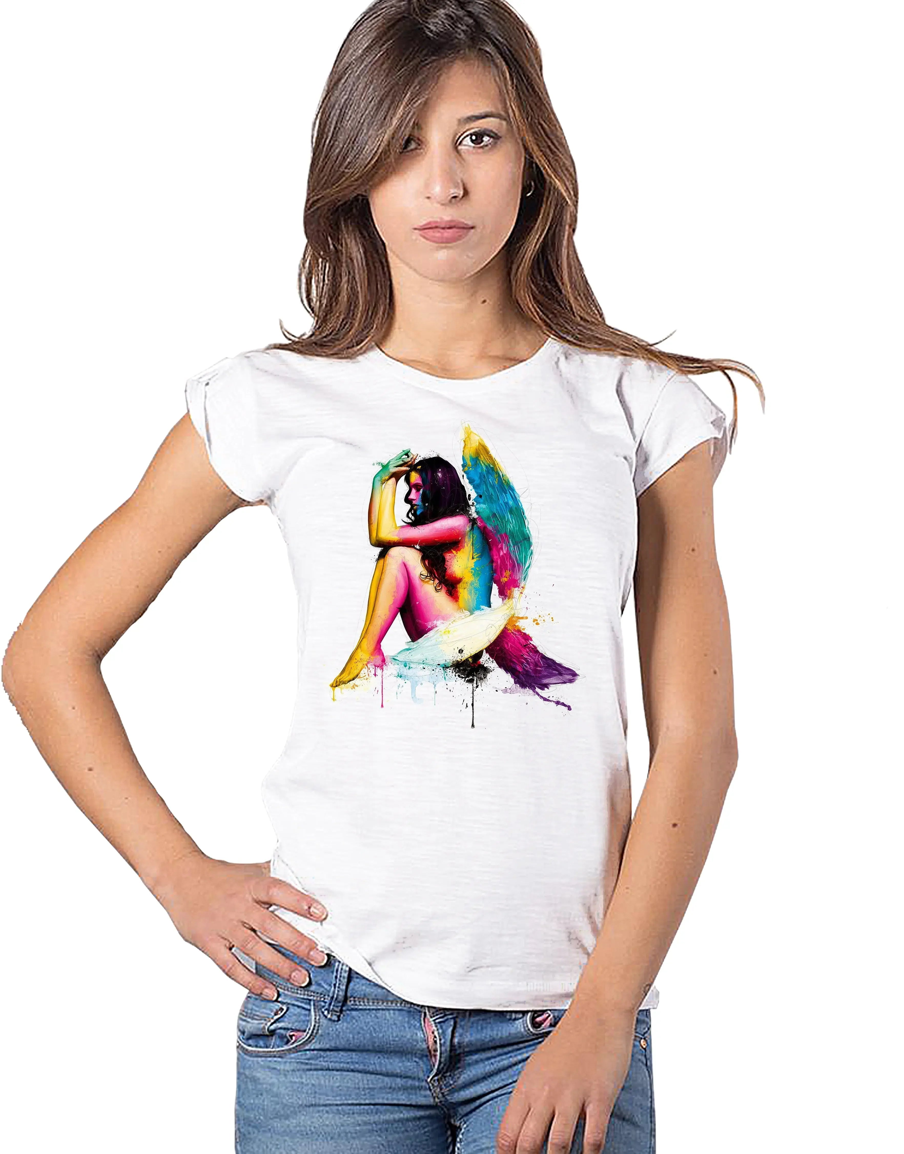 T-shirt donna urban slub cotone biologico con grafica artistica colorata, modello 'The Legend' in 100% cotone fiammato.