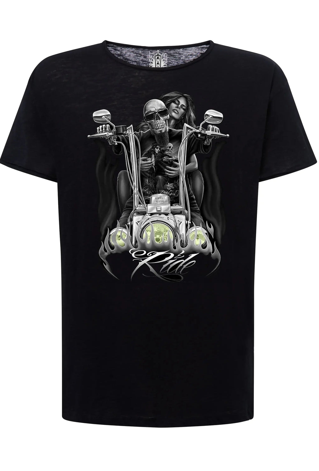 t-shirt uomo tattoo skull con stampa audace di teschio e figura femminile su fondo nero