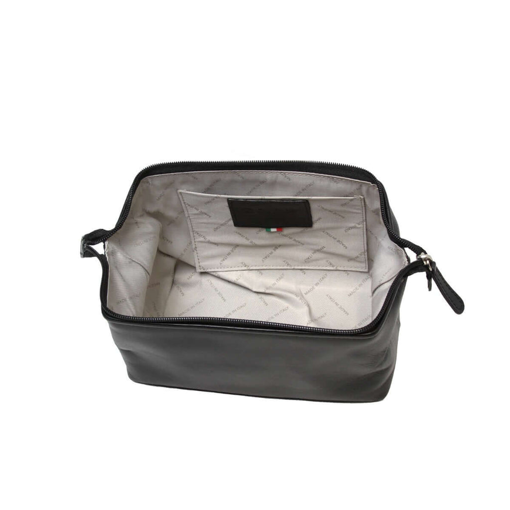 Beauty case in pelle nero con zip e fodera interna grigia
