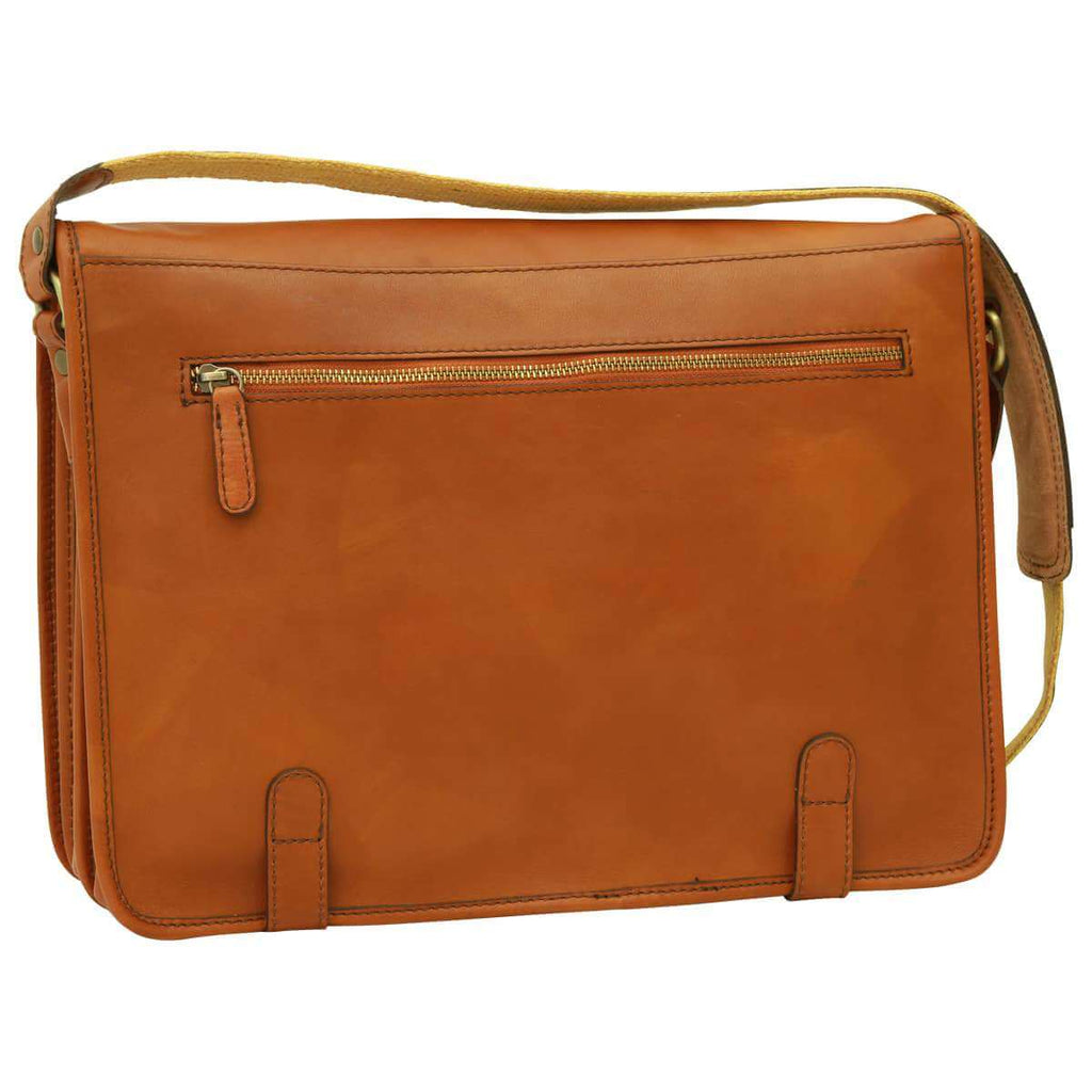 Borsa messenger vitello raffinato in stile moderno, colore oro, con un design elegante e pratica chiusura.