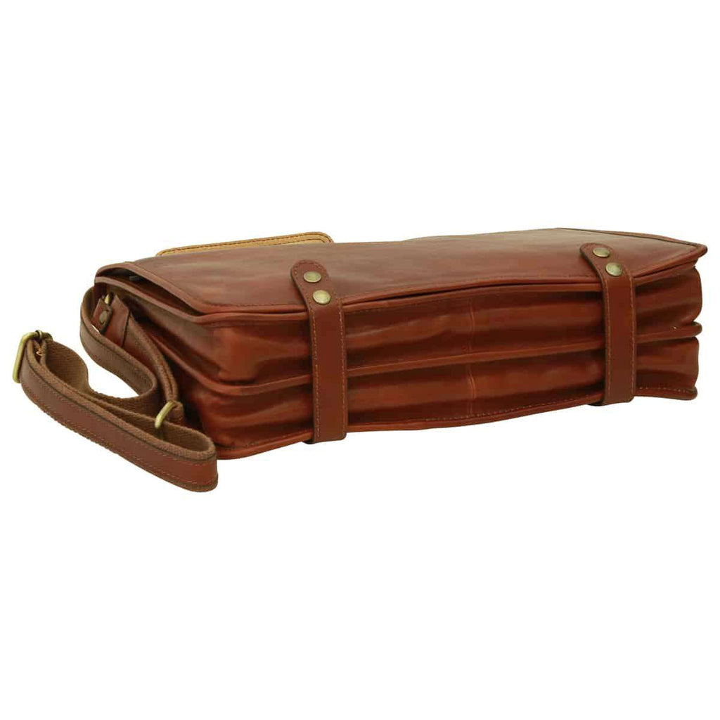 borsa messenger vitello marrone vista laterale con tracolla in pelle