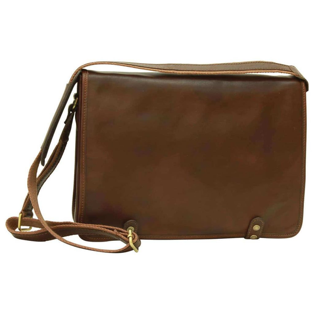Borsa Messenger in vitello marrone scuro, misura 40 x 30 x 10 cm, con tracolla regolabile.