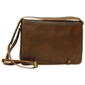 Borsa Messenger in vitello marrone scuro, misura 40 x 30 x 10 cm, con tracolla regolabile.