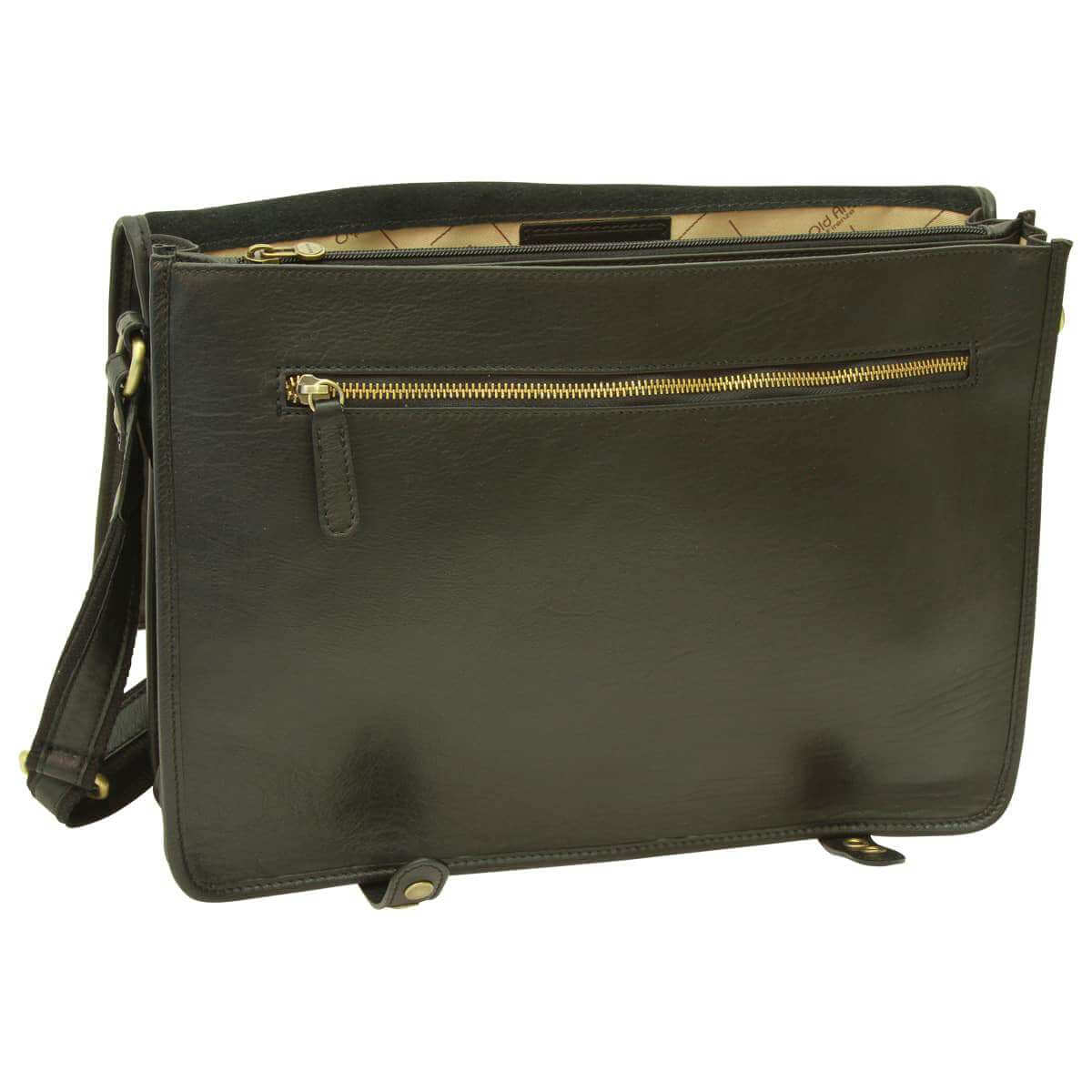 Borsa messenger vitello nappato nera con zip e manici, elegante e funzionale, perfetta per uso quotidiano.
