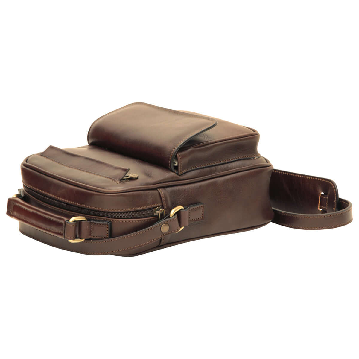 Borsa a tracolla in pelle marrone scuro con tasca frontale e tracolla regolabile.