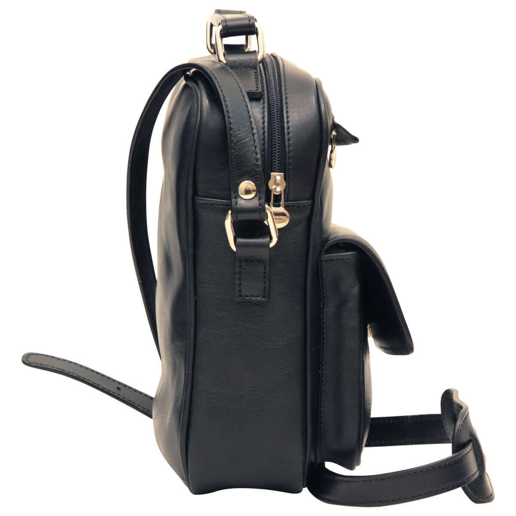 Borsa a tracolla in pelle con tasca frontale, vista laterale, colore nero, dettagli in pelle di alta qualità.