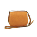 Borsa tracolla pelle vitello ocra con tracolla regolabile e design elegante.