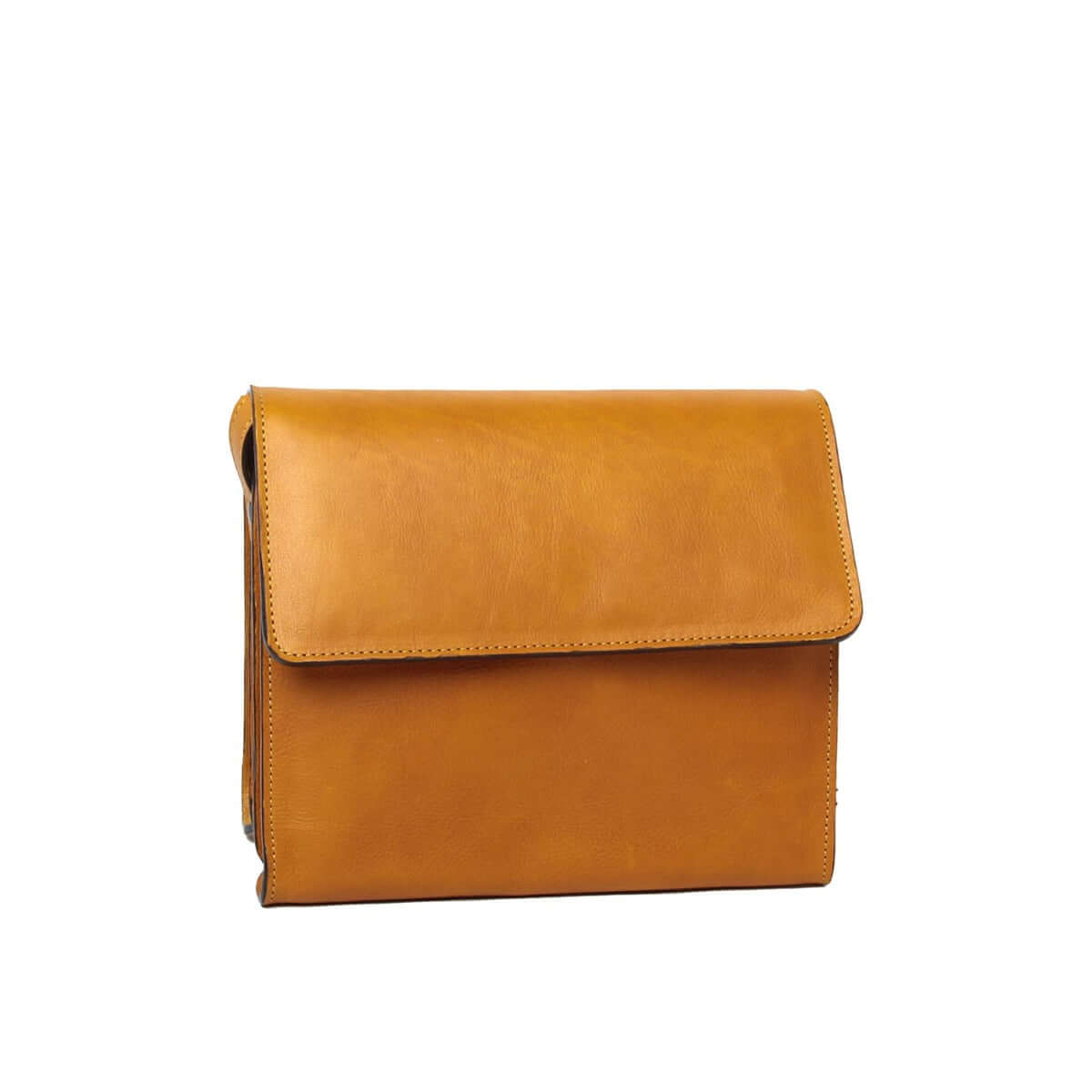 Borsa a tracolla pelle vitello in 100% pelle di vitello pieno fiore, colore ocra, con chiusura a zip.