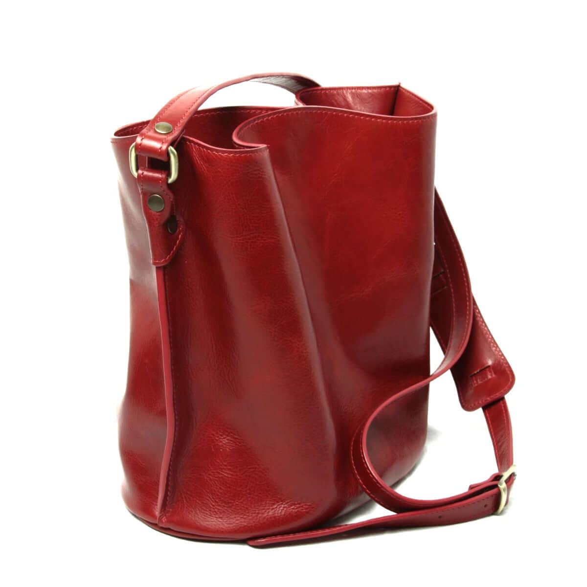 Borsa a tracolla pelle rossa in pelle pieno fiore, misure cm 30x26x16, tracolla regolabile.