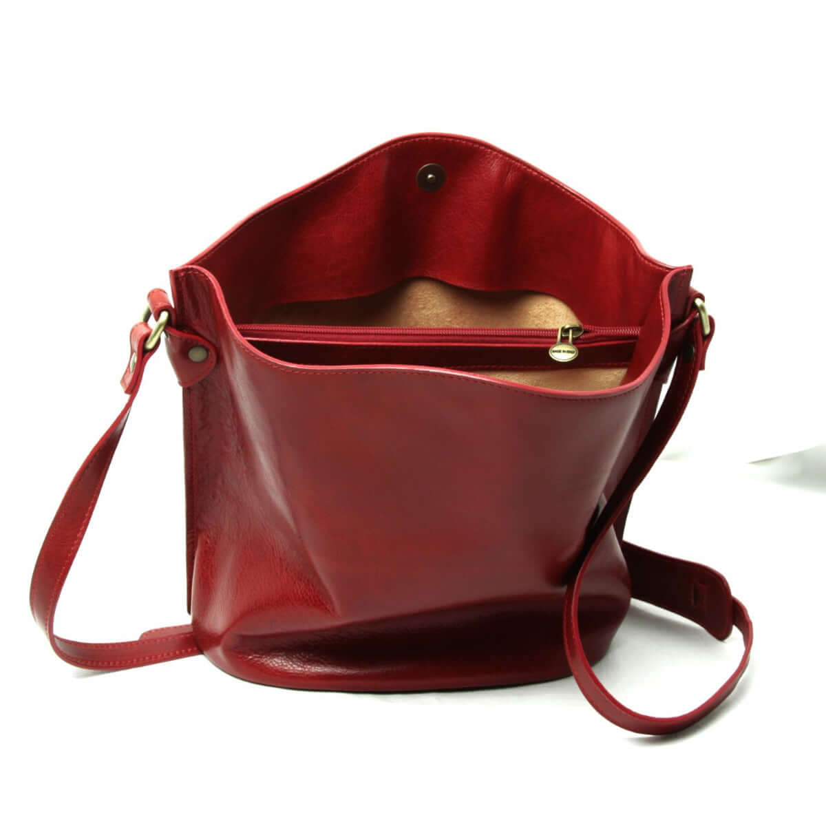 Borsa a tracolla pelle rossa vista interna con scomparti e zip, realizzata in pelle di alta qualità.