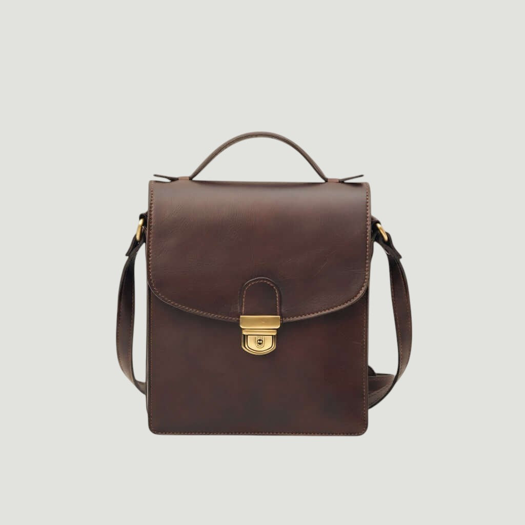 Borsa a tracolla in pelle marrone scuro con patta e fibbia dorata