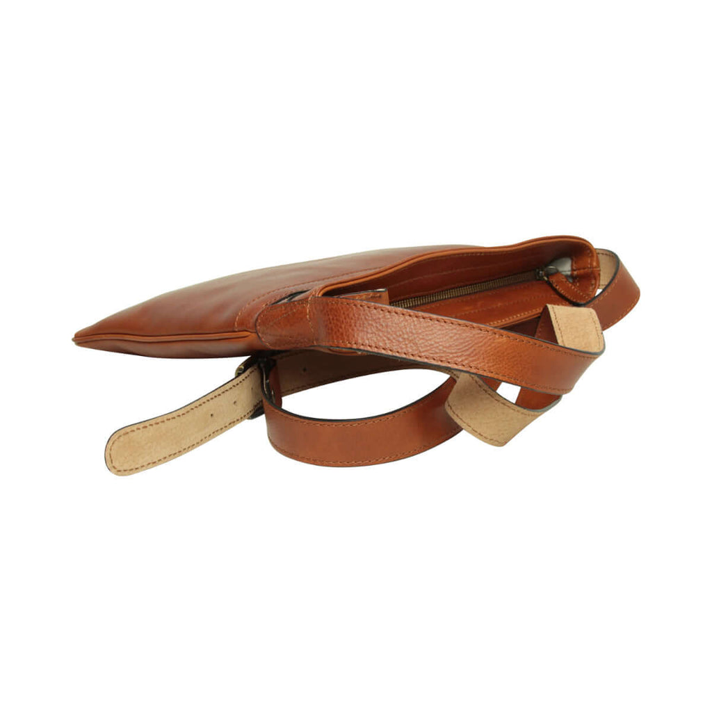 Borsa a tracolla in pelle color teak con tasca frontale e tracolla