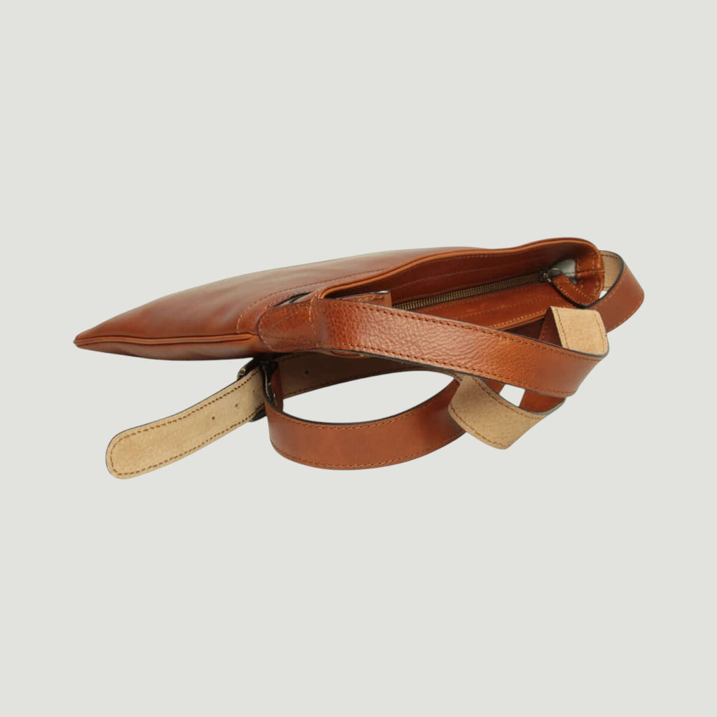 Borsa a tracolla in pelle teak grande Old Angler con tracolla regolabile