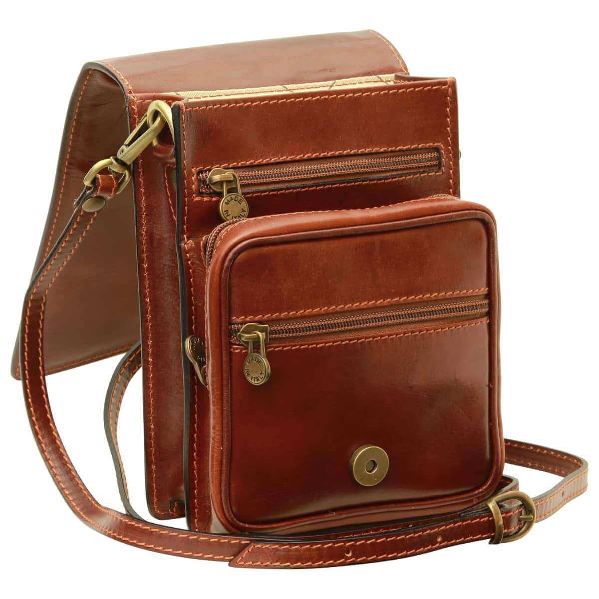 borsello in pelle marrone tracolla con tasche e chiusura magnetica