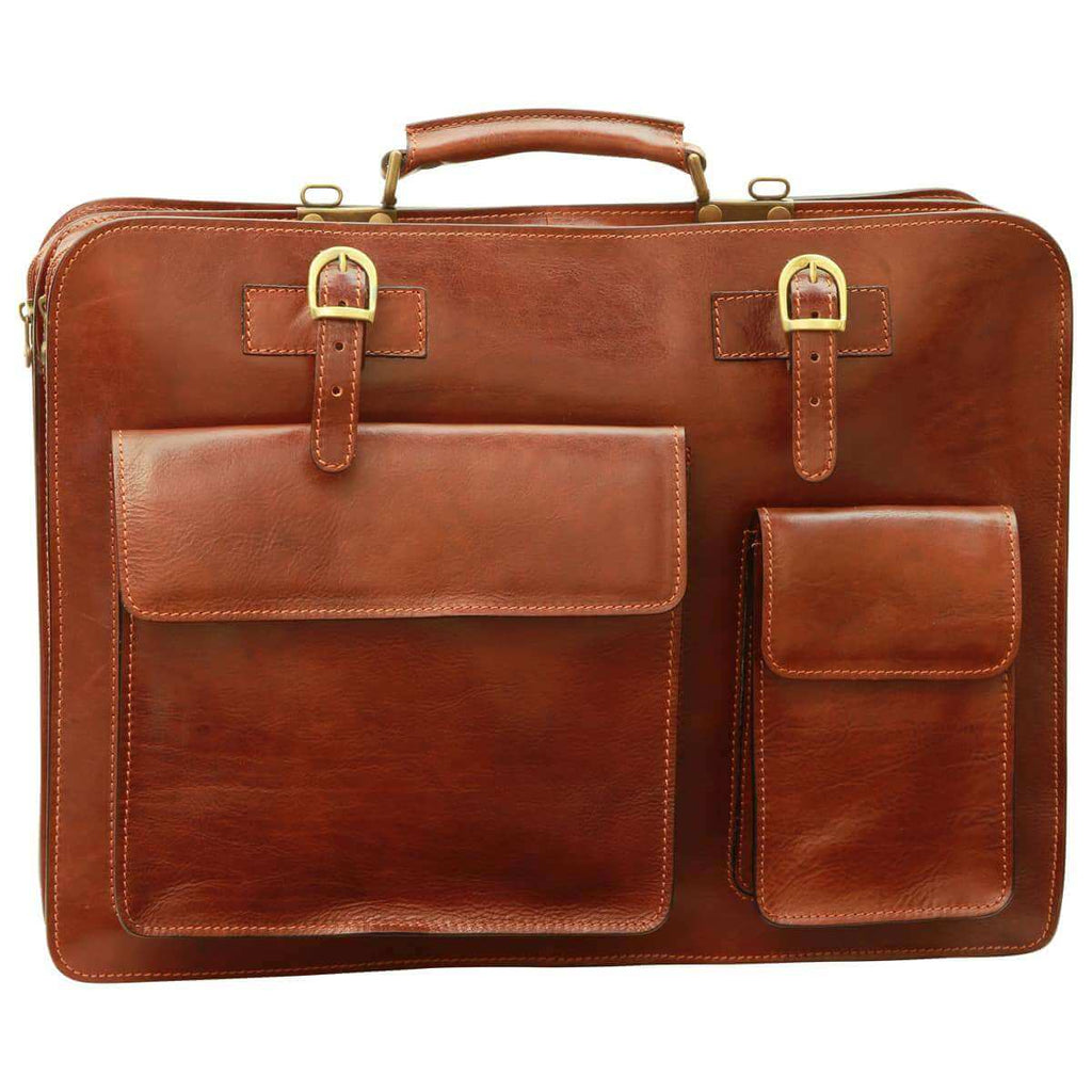 Cartella in pelle marrone con manici e due tasche frontali con bottone a calamita.