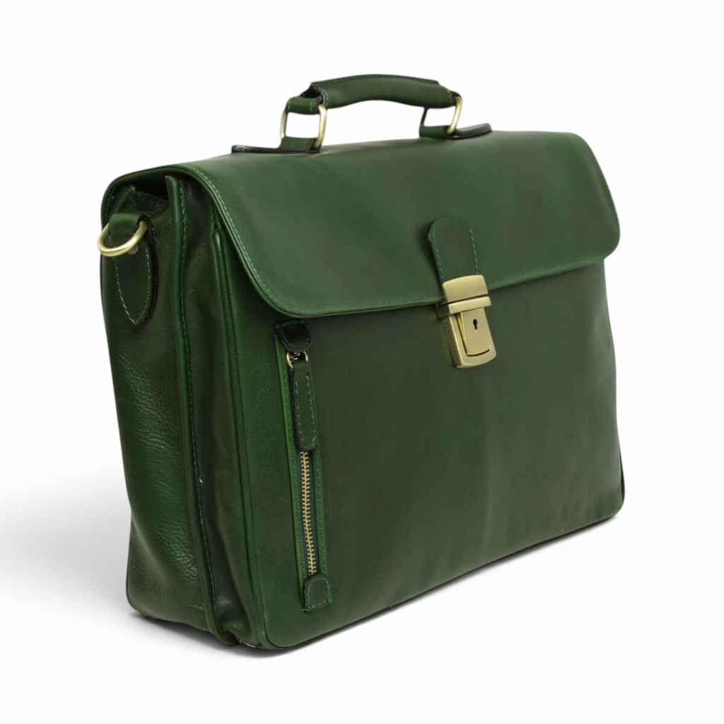 Cartella in pelle verde, vista laterale con tasca con zip e chiusura metallica dorata